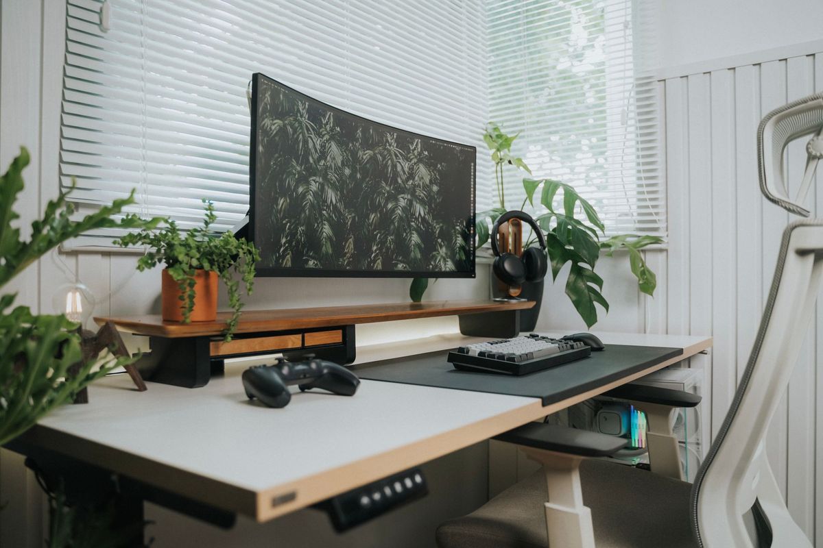 Stepping Up Your Game: Why Footwear and Comfort Matter in Long Gaming Sessions - Gaming iNews
